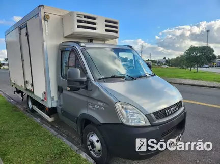 Iveco DAILY CHASSI 55C17 na cor Cinza em Curitiba / PR - 6552093