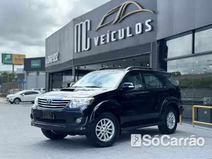 Toyota HILUX SW4 4X4 3.0 TB na cor Preta em São José / SC - 6968565