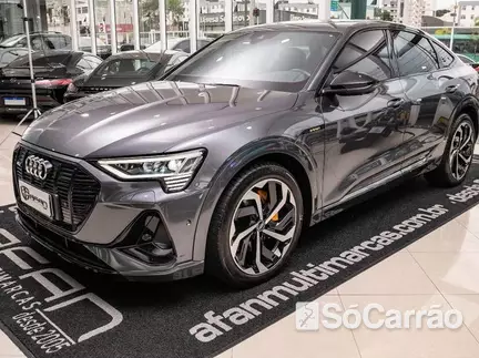 Audi E-TRON SPORTBACK PERFORMANCE BLACK QUATTRO na cor Cinza em Curitiba / PR - 6742826