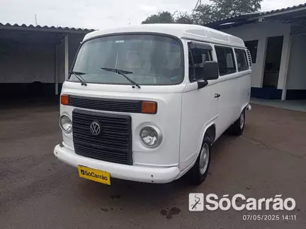 Volkswagen KOMBI KOMBI STANDARD 1.4MI na cor Branca em Curitiba / PR - 6642377