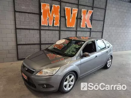 Ford FOCUS HATCH 1.6L na cor Cinza em Curitiba / PR - 6787982