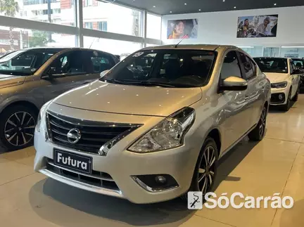 Nissan VERSA SL 1.6 16V CVT FLEXSTART na cor Prata em Florianópolis / SC - 6808916