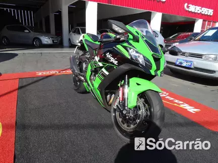 Kawasaki NINJA ZX10R na cor Verde em São José dos Pinhais / PR - 6798188