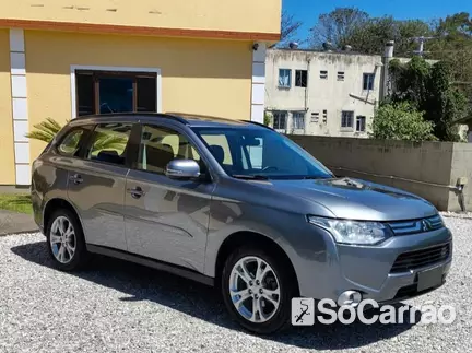 Mitsubishi OUTLANDER 2WD 2.0 16V AT na cor Cinza em Florianópolis / SC - 6955273