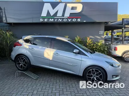 Ford FOCUS TITANIUM 2.0 16V P.SHIFT FLEXONE na cor Prata em Florianópolis / SC - 6822421