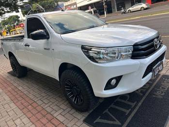 Toyota HILUX CS 4X4 2.8 TB MT