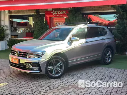 Volkswagen TIGUAN ALLSPACE R-LINE(TETO PANORAMICO) 2.0 TSI AT na cor Prata no Canoas / RS - 6730686
