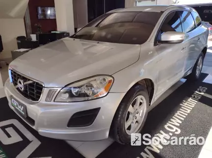 Volvo XC60 COMFORT T5 FWD 4X2 2.0 TB AT na cor Prata em Curitiba / PR - 6381684