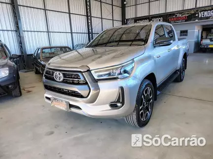 Toyota HILUX CD 4X4 2.8 na cor Prata em Campo Largo / PR - 6844405