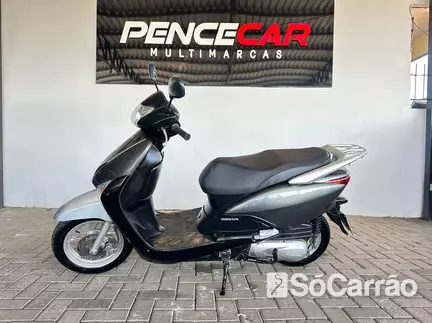 Honda LEAD 110 na cor Cinza no Canoas / RS - 6922727