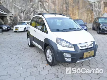 Fiat IDEA ADVENTURE 1.8 16V DUAL na cor Branca em Florianópolis / SC - 6727845