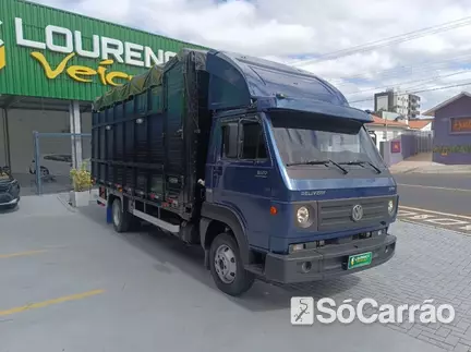 Volkswagen 8160 VW/ 8.160 DRC 4X2 na cor Azul em Ponta Grossa / PR - 6849710