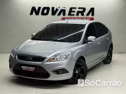 Ford FOCUS HATCH GLX 2.0 16V AT na cor Prata no Porto Alegre / RS - 6846326