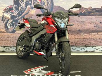 Bajaj DOMINAR 200
