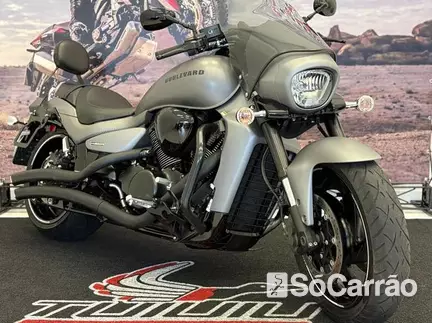 Suzuki BOULEVARD M1800 RBZ na cor Cinza em Campo Largo / PR - 6939573