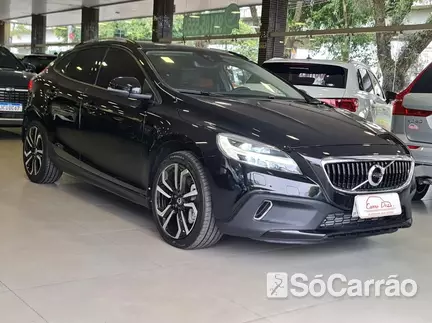 Volvo V40 HATCH CROSS COUNTRY T4 2.0 TB AT na cor Preta no Novo Hamburgo / RS - 6055434