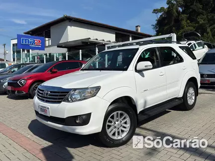 Toyota HILUX SW4 SR 4X2 2.7 16V AT na cor Branca em Joinville / SC - 6681554