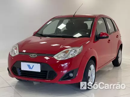 Ford FIESTA 1.0 8V na cor Vermelha em Joinville / SC - 6934065