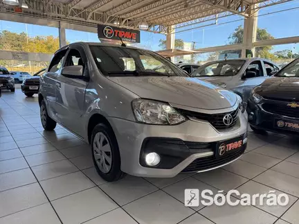 Toyota ETIOS HATCH X 1.3 16V na cor Prata em Curitiba / PR - 6904378